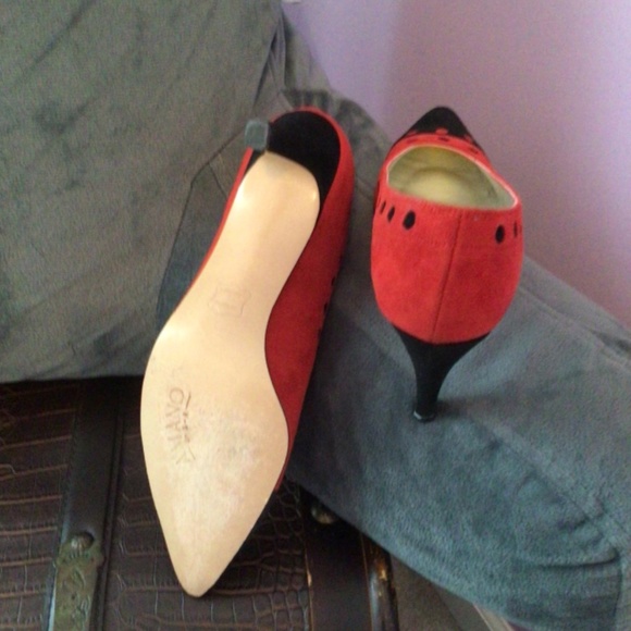 A’MANO ‘by hand’, rust red and black suede 3 1/4” heels, 7N - Picture 3 of 3